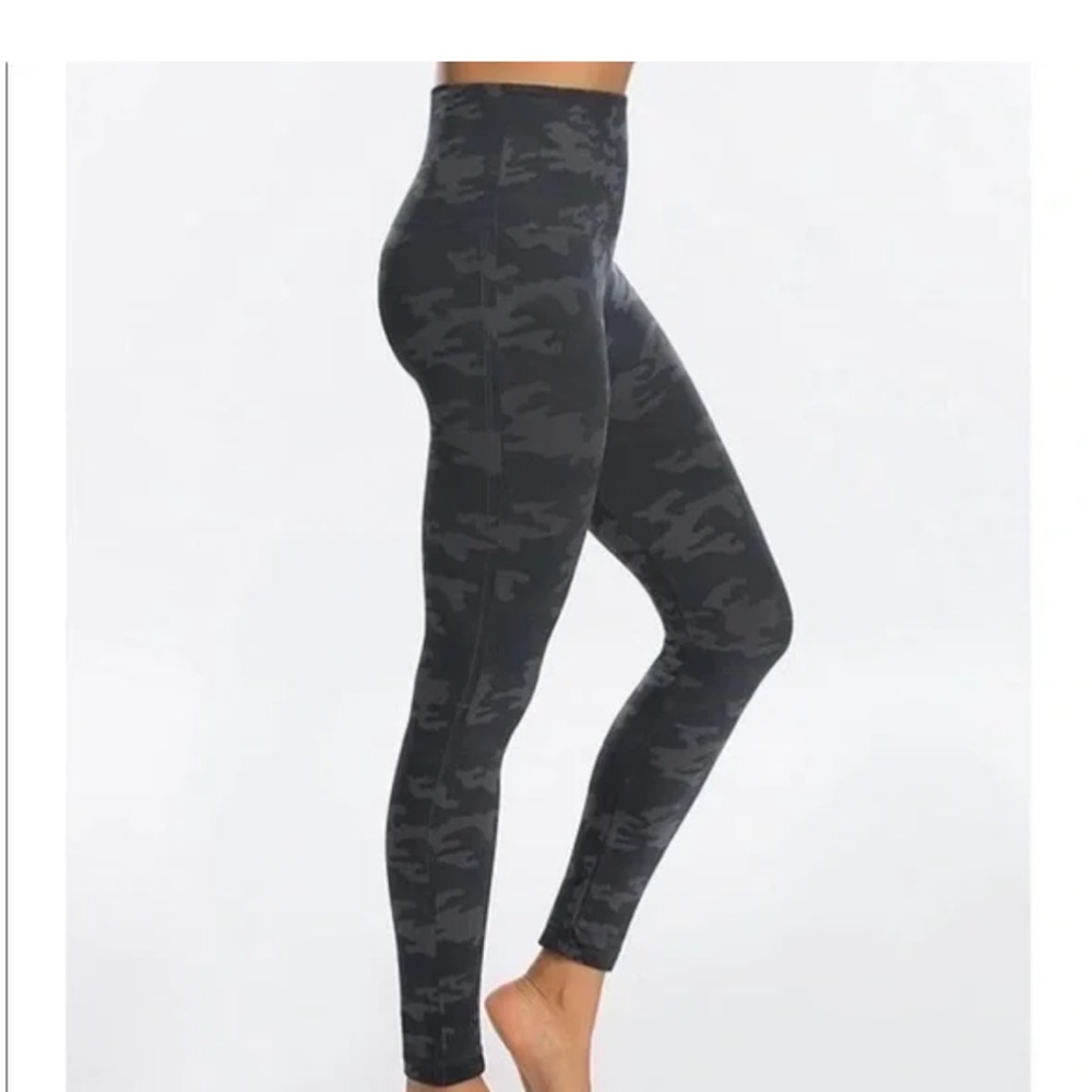 Brand new with tags spanx camo leggings